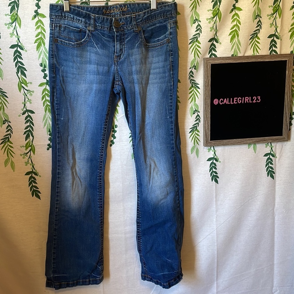 Size 7/8 Maurices Short Botocut Jeans B2